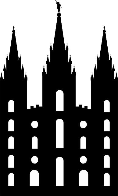 Comparing the Mormon doctrine of‌ God ⁣with ⁣the traditional⁤ Christian ‌Trinity