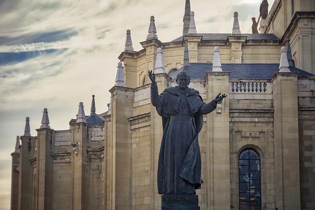 6. Pope John Paul II: A Papacy of Coherence, Global Influence, and Social Change