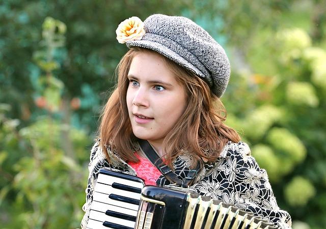 Linguistic Instruction: How to Say Mass in Latin? 7 Harmonizing the Pace and Cadence: Finding the Right Rhythm in Latin Mass