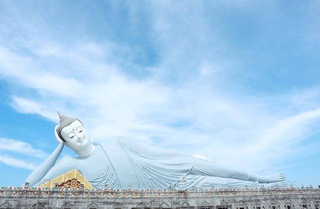 1. Understanding the Canonical Status: Latin Masses and the Church's Liturgical Tradition