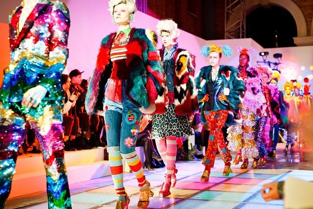 Fashion Tips: What to Wear to Latin Mass? 2 - Appropriate Attire for Latin Mass: A Guide to Traditional and Elegant Fashion