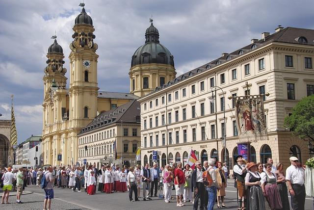 What Does the Latin Mass Celebrate? Ecclesiastical Significance Discussed 3 The Liturgical Elements of the Latin Mass
