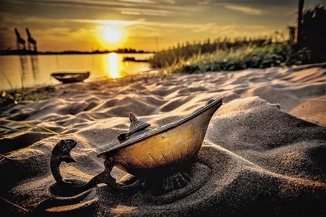 Top 10 Saints in the Catholic Church: Who Are They and What Are Their Stories? 4 Miracles and Devotion: St. Padre Pio and St. Faustina Kowalska