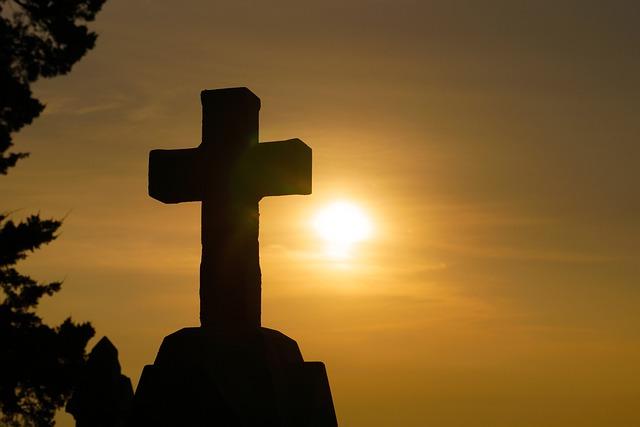 Arguments for and against the compatibility of Catholicism and belief in intelligent extraterrestrial beings