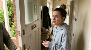 What Is The Diffference Btwen Jehovaqs Witnesses And Christianity: 7 Shocking Doctrines Revealed 7 A comparison chart highlighting the difference between Jehovah's Witnesses and mainstream Christianity